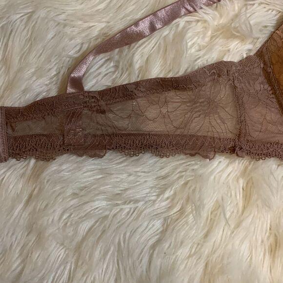 COPY - Jennifer size 48B nude and tan bra NWT.  No underwire and light padding - Picture 6 of 7
